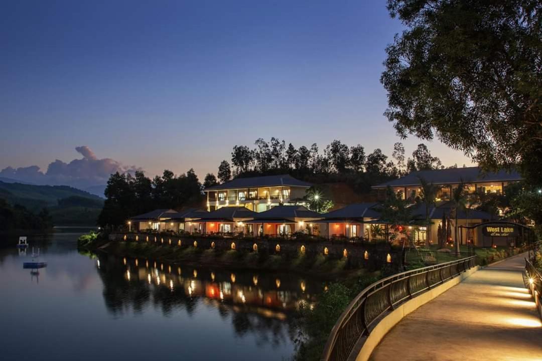 Phong Nha Lake House Resort Esterno foto